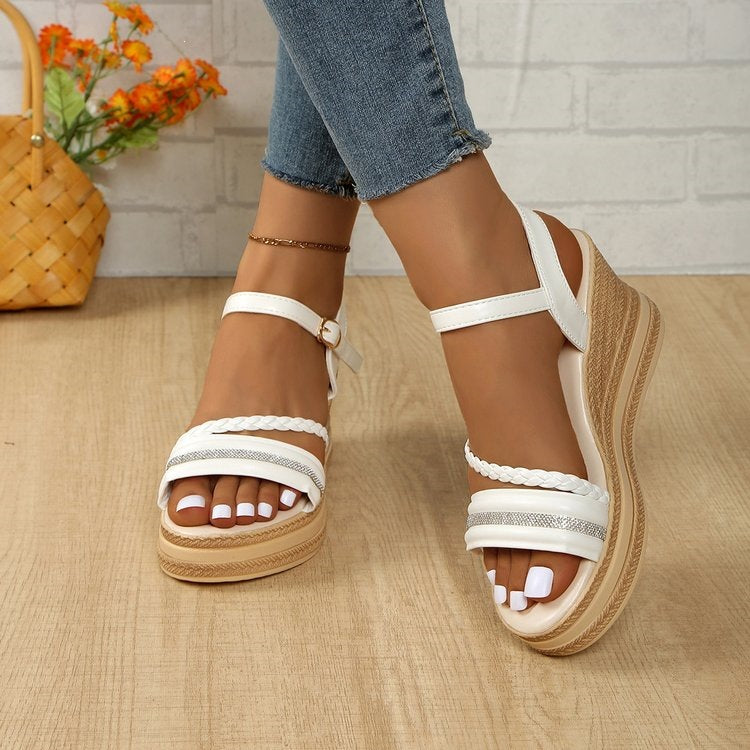 Damen Wedge-Sandalen mit elegantem Riemendesign EB
