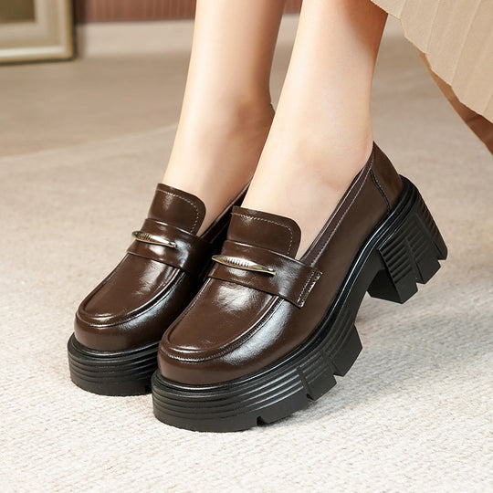 Damen Modische Loafers mit klobigem Absatz und glänzenden Applikationen EB