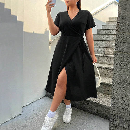 Damen Wickelkleid mit elegantem Schlitz und taillierter Silhouette EB