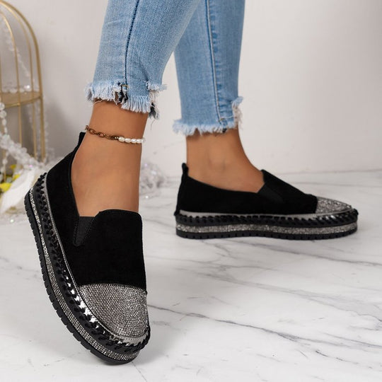 Damen Slip-On Sneakers mit schimmerndem Vorderbereich und modischem Plateau EB