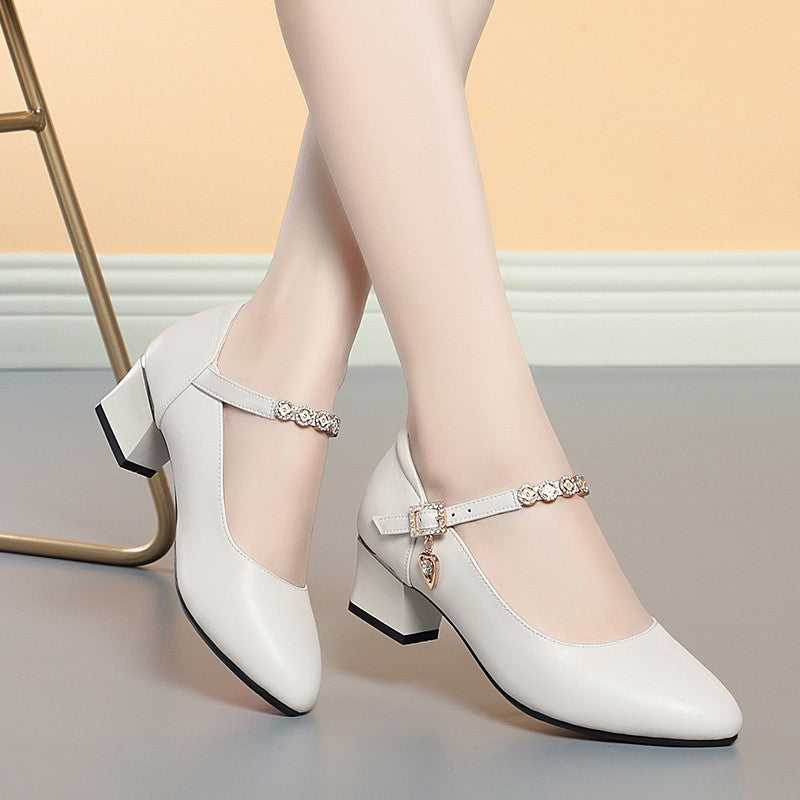 Damen elegante Pumps mit modischer Riemchenverzierung und bequemem Blockabsatz EB