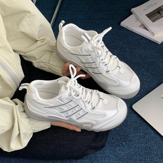 Damen Sportliche Sneakers mit atmungsaktivem Mesh-Obermaterial und dämpfender Sohle EB