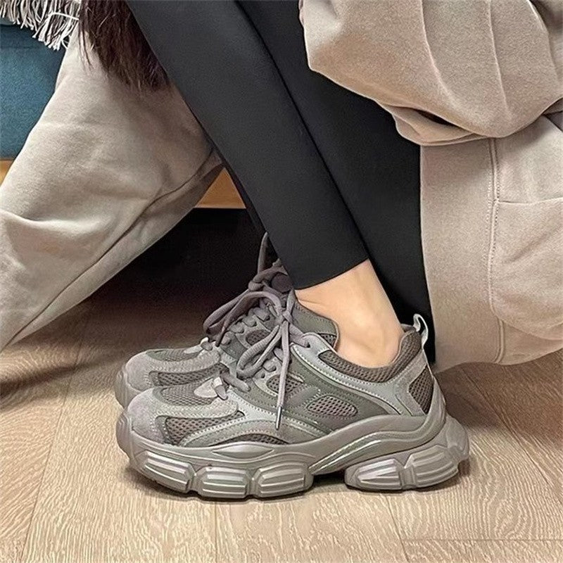 Damen Sportliche Sneakers mit extra starkem Dämpfungssystem und atmungsaktiver Mesh-Oberfläche EB