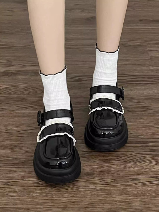 Damen Modische Ballerinas mit verstellbarem Riemen und elegantem Perlendetail EB