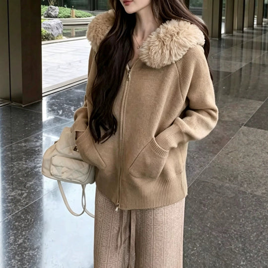 Damen Kapuzenjacke mit Fake-Fur-Kragen und durchgehendem Reißverschluss EB