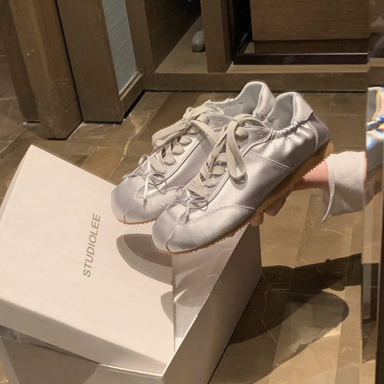 Damen Sportliche Sneakers mit atmungsaktiver Obermaterialstruktur und komfortablem Fußbett EB