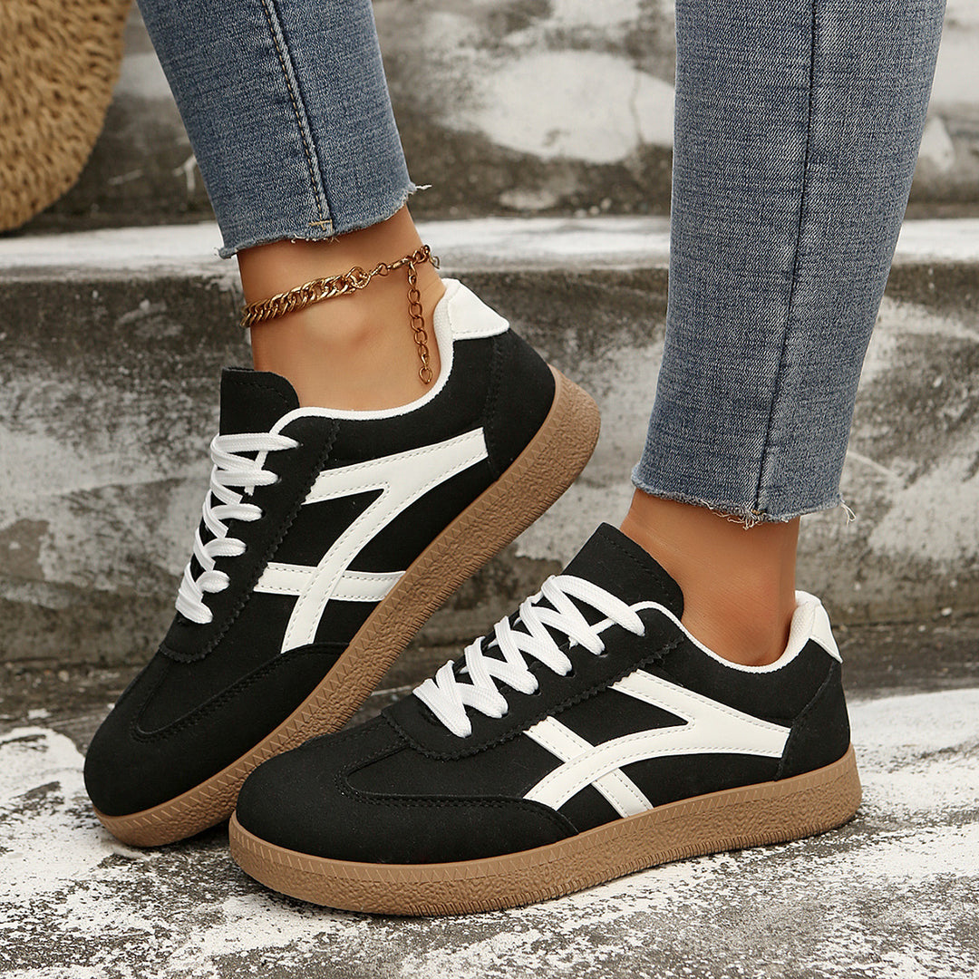 Damen Sneakers im sportlichen Retro-Design mit rutschfester Sohle EB