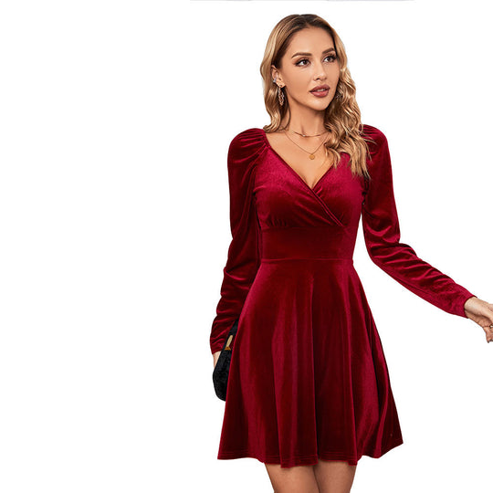 Damen figurbetontes Samt‑Skaterkleid mit Wickel‑V‑Ausschnitt, gerafften Schultern und taillierter Schößchen‑Silhouette Eichborn Berlin