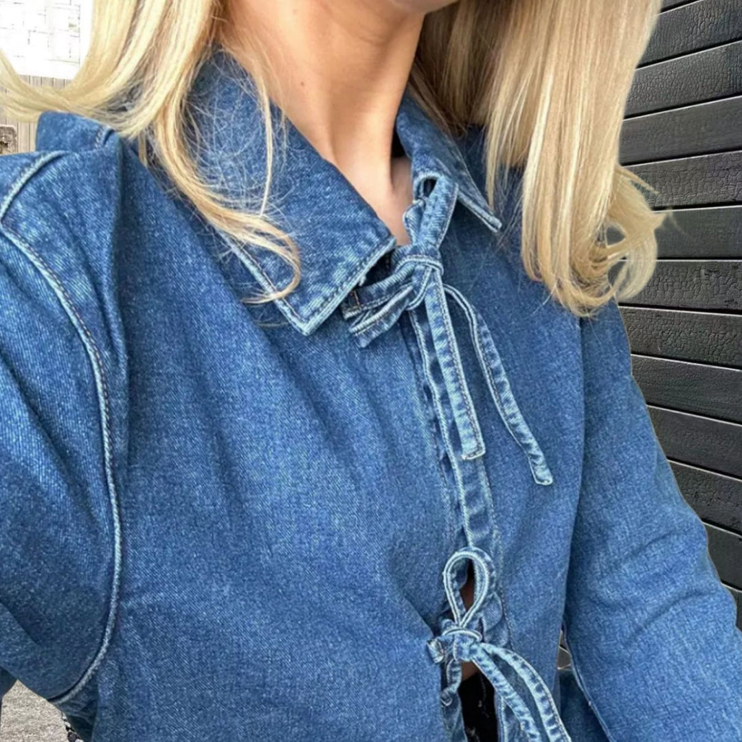 Damen Jeansjacke mit dekorativen Schleifen und praktischen Taschen EB