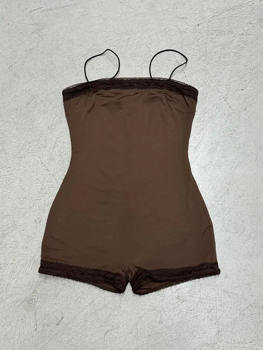 Damen ärmelloser Body mit Spitzenverzierungen EB