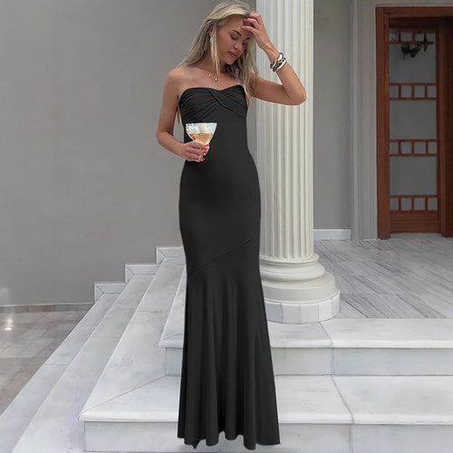 Damen Elegantes Abendkleid mit raffiniertem Cut-Out und fließendem Saum EB