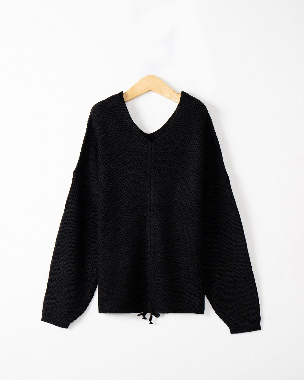 Damen Grobstrick Pullover mit attraktivem V-Ausschnitt und praktischen Kordeldetails EB