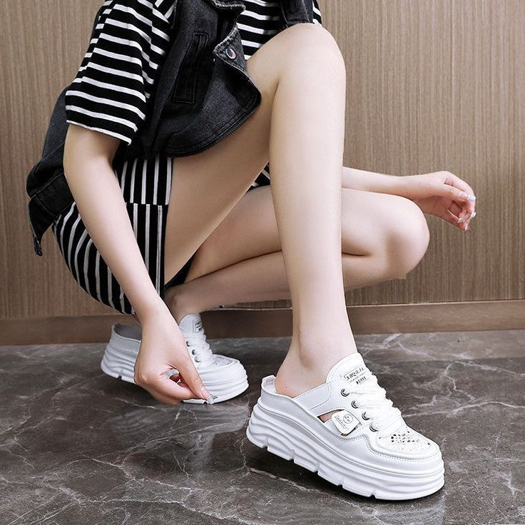 Damen Sneaker mit modischem Plateau und luftiger Schnürung EB