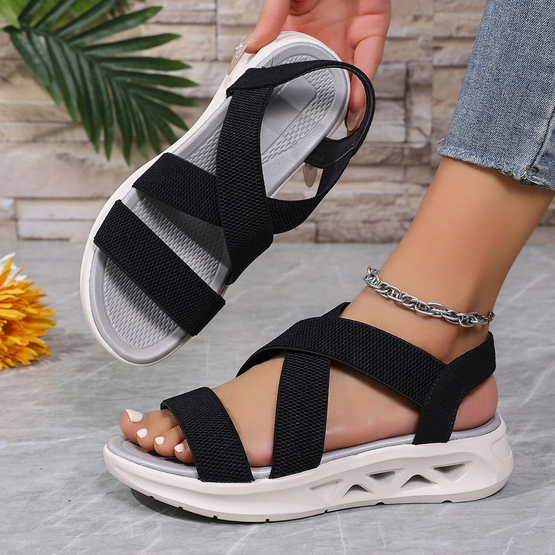 DamenSportliche Sandalen mit verstellbaren Riemen EB