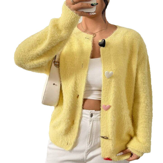 Damen Kuscheliger Flausch-Cardigan mit bunten Herzknöpfen und kastiger Silhouette EB