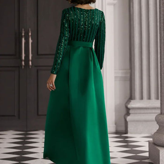 Damen Glamouröses Maxikleid mit Paillettenakzenten und schimmerndem Rock EB