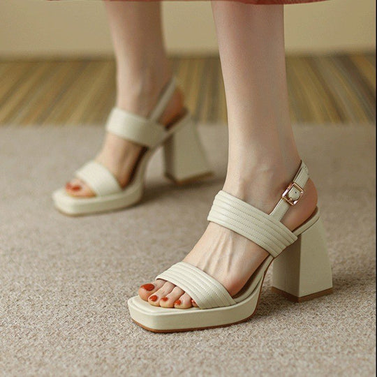 Damen Blockabsatzsandalen mit breiten Riemen und verstellbarem Schließen EB