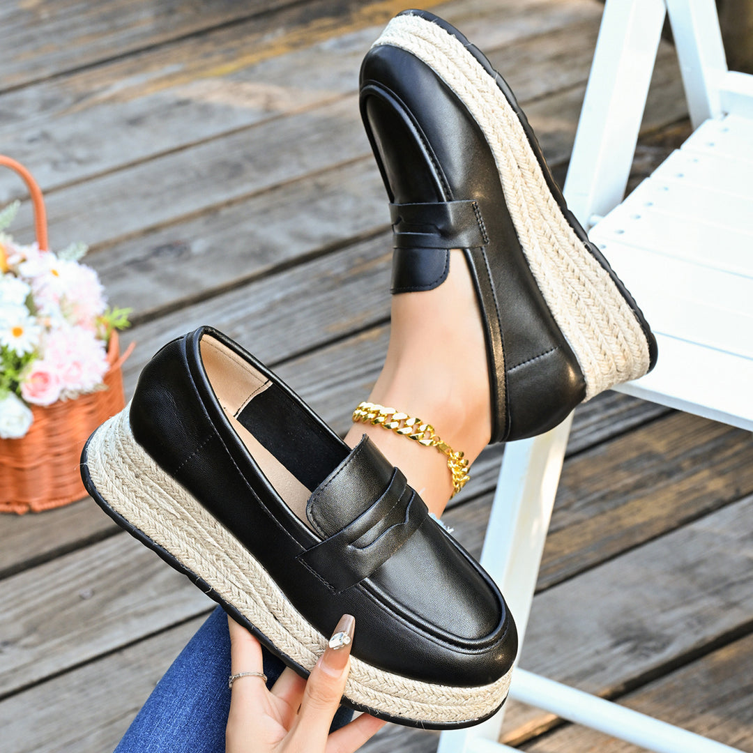 Damen Mokassins mit modischem Plateau und geflochtenem Detail EB