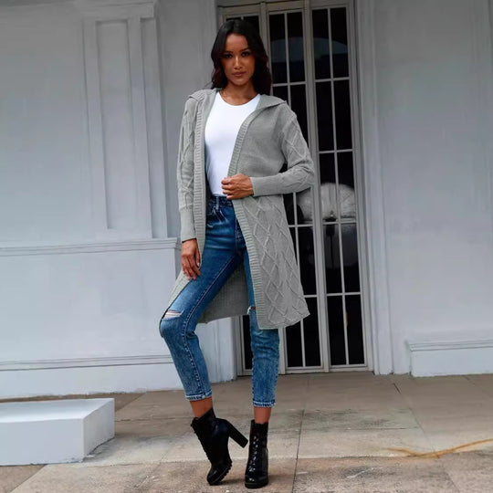 Damen Strickjacke mit Kapuze und eleganten Zopfmuster EB