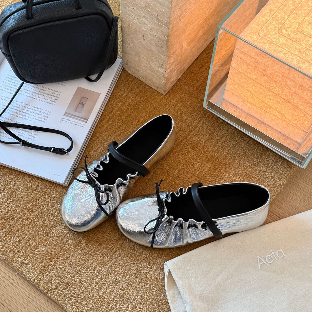 Damen Ballerinas mit elastischem Riemen und metallischem Glanz EB