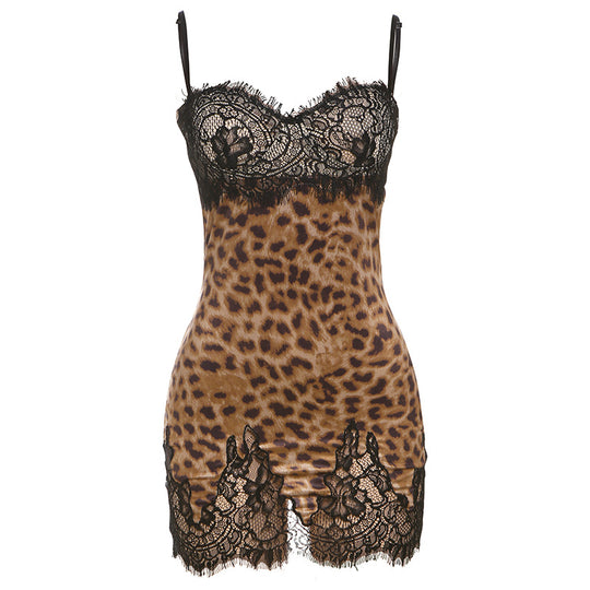 Damen Elegantes Spitzen-Nachtkleid mit Leopardenmuster und verführerischen Details EB