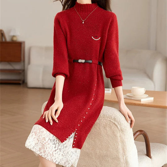 Damen Strickkleid mit dekorativen Knopfdetails und Spitze EB