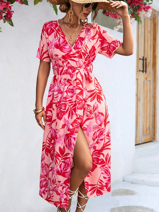 Damen Wickelkleid im floralen Design mit eleganten Rüschendetails EB