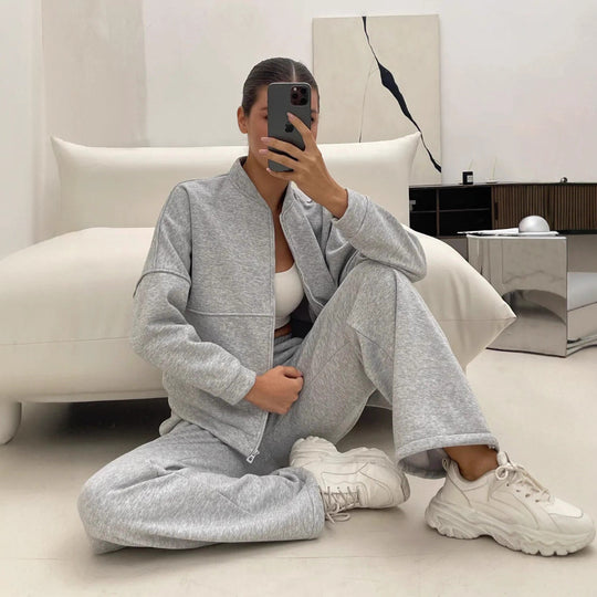 Damen Zweiteiliges Loungewear-Set mit kurzem Bomber-Zip und weiter hochgeschnittener Jogginghose EB