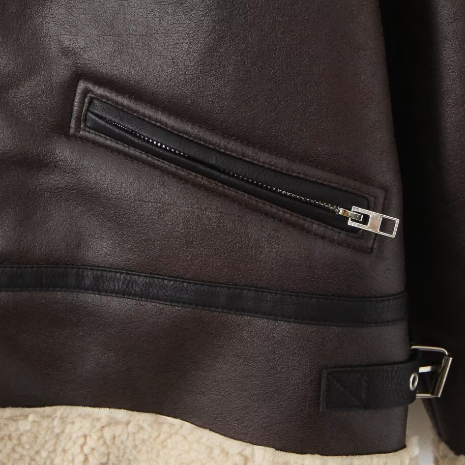 Damen Kunstlederjacke mit warmem Sherpa-Futter und praktischen Reißverschlusstaschen EB