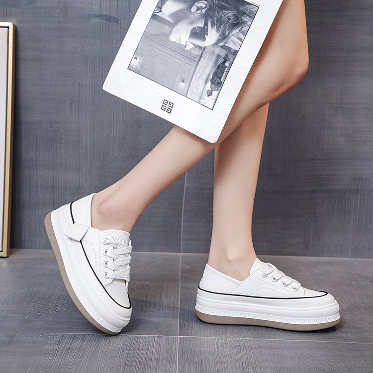 Damen Sportliche Sneakers im modernen Low-Top Design mit strapazierfähiger Sohle EB