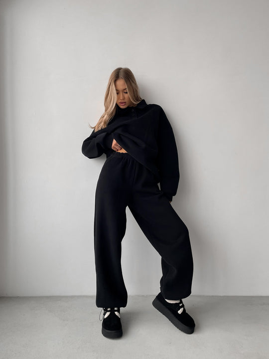 Damen Polo-Sweatshirt und Relax-Fit Jogginghose Set aus French Terry EB