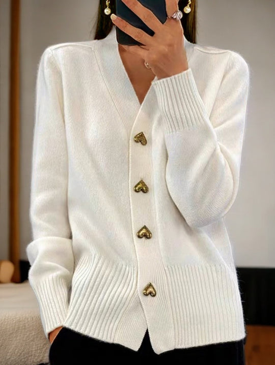 Damen kuschelige Strickjacke mit Herzknöpfen und V-Ausschnitt EB