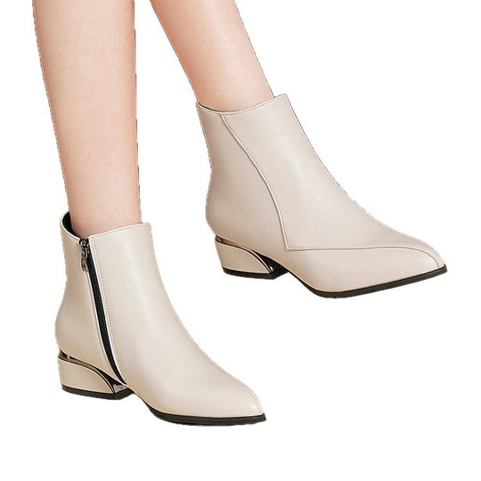 Damen Kurzstiefelette mit spitzer Zehenpartie und skulptiertem Blockabsatz EB
