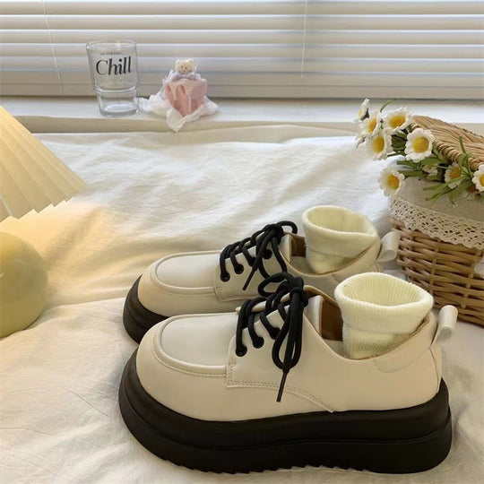 Damen Stilsichere Sneakers mit hohem Schaft von EB