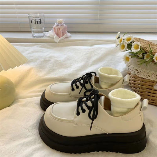 Damen Stilsichere Sneakers mit hohem Schaft von EB