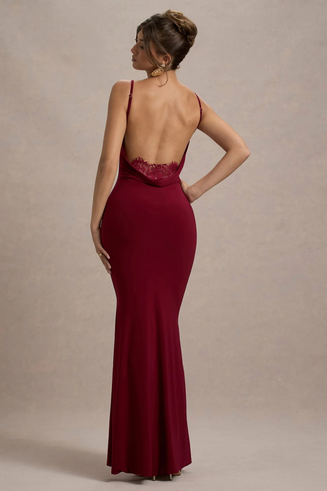 Damen Elegantes Maxikleid mit tiefem Rückenausschnitt und Spitzenakzenten EB