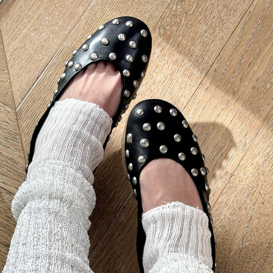 Damen elegante Ballerinas mit auffälligem Nietenbesatz EB