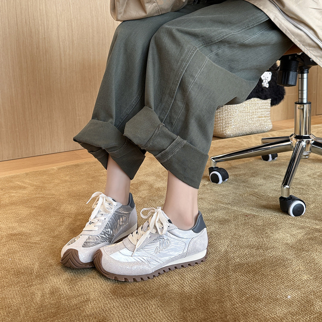 Damen Sportliche Sneakers mit reflektierendem Obermaterial und rutschfester Sohle EB