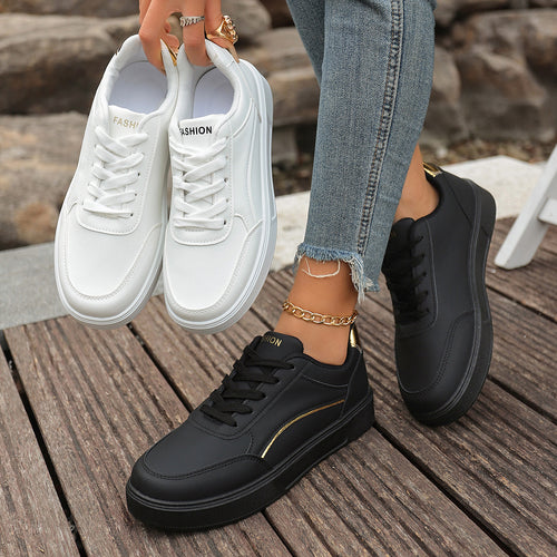 Damen Modische Sneaker mit eleganter Metallapplikation EB