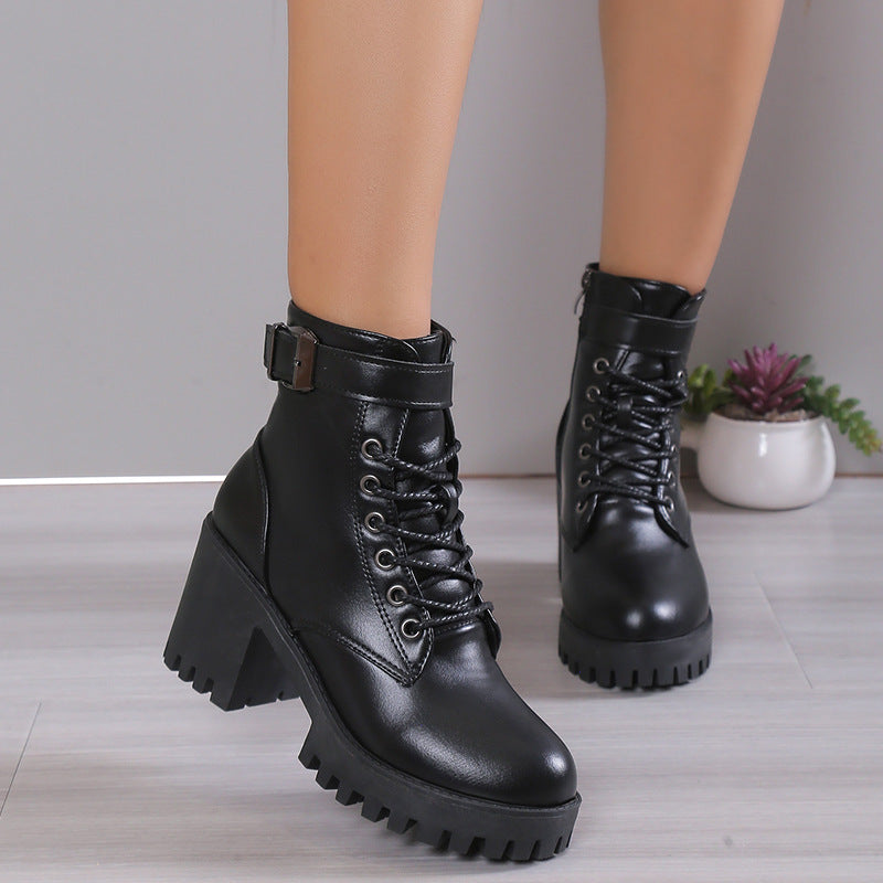 Damen Chunky Stiefel mit robustem Profil und Schnallenakzent EB