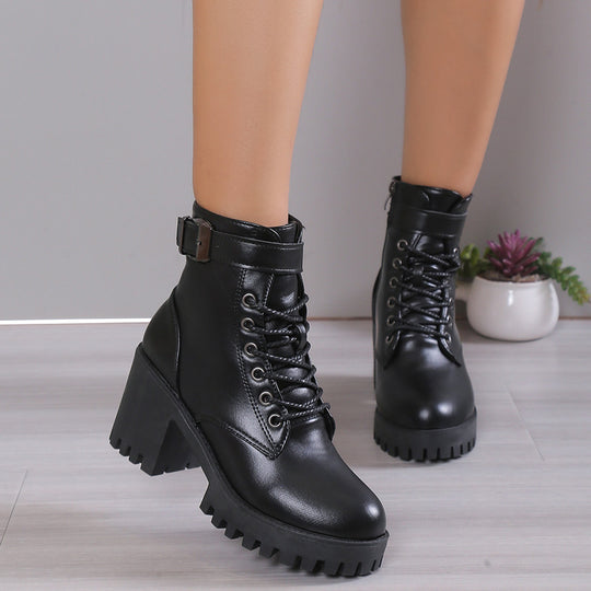 Damen Chunky Stiefel mit robustem Profil und Schnallenakzent EB