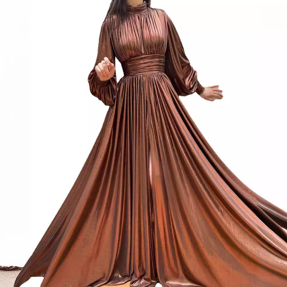 Damen Elegantes Maxikleid mit plissierten Details und luxuriösem Fall EB