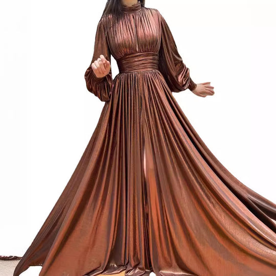 Damen Elegantes Maxikleid mit plissierten Details und luxuriösem Fall EB