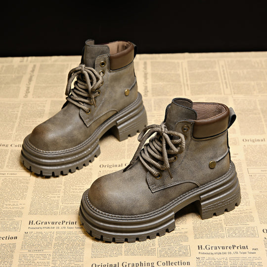 Damen Outdoor Stiefeletten mit robustem Profil und modischem Design EB