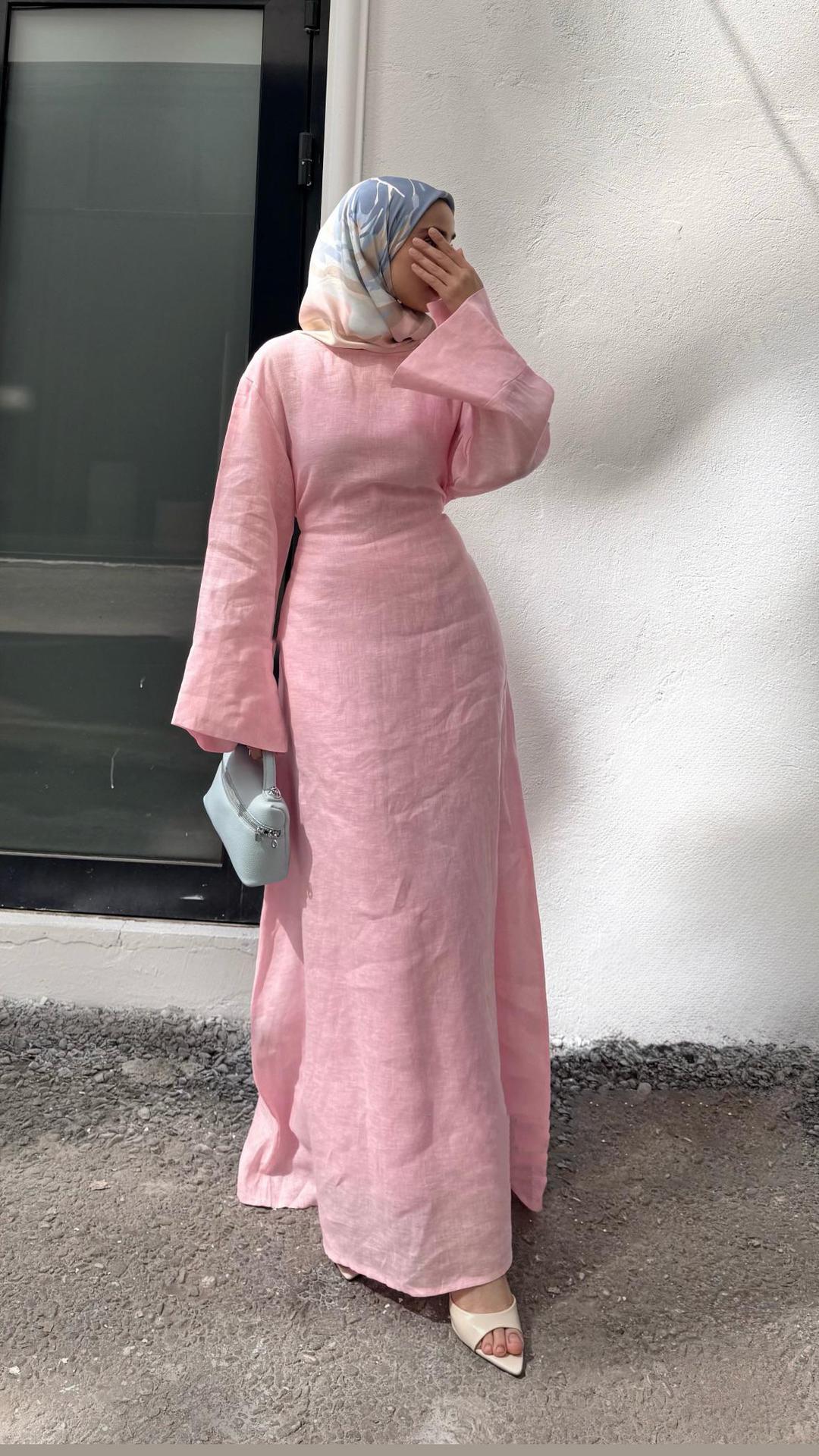 Damen Langes, elegantes Maxikleid aus leichtem Stoff mit Taillengürtel EB