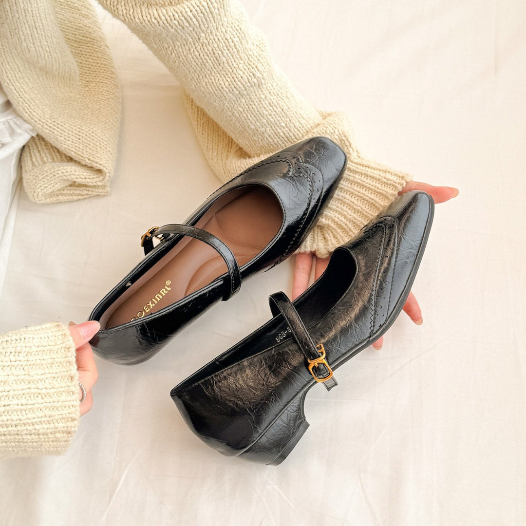 Damen elegante Ballerinas mit verstellbarem Riemen und feiner Brogue-Prägung EB