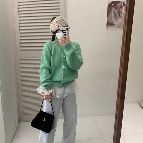 Damen Kuschelige Strickjacke mit bunten Knöpfen und lockerer Passform EB