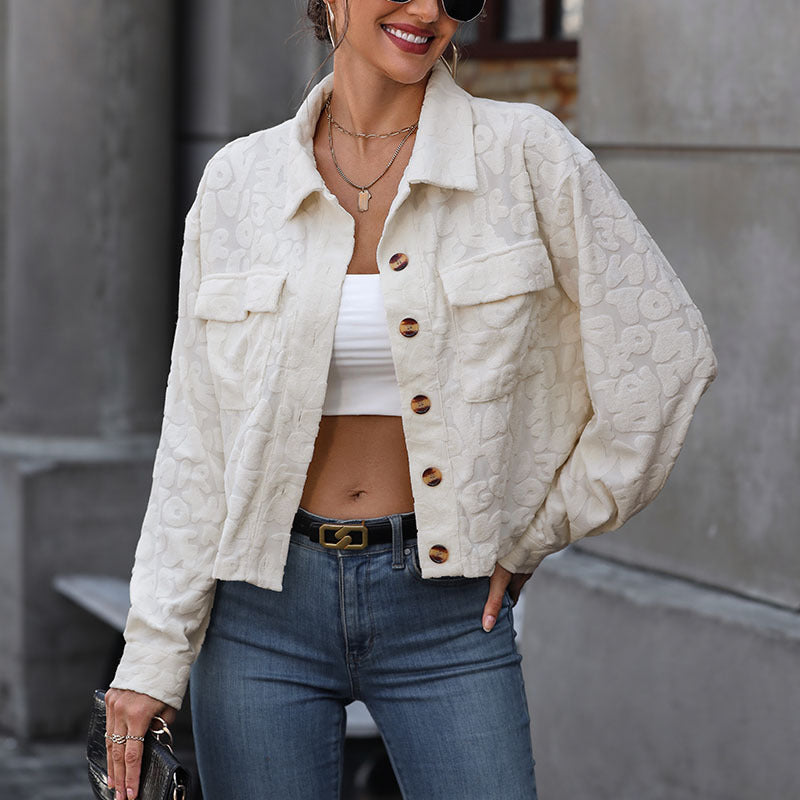 Damen cropped Jacke mit strukturiertem Stoff und praktischen Taschen EB