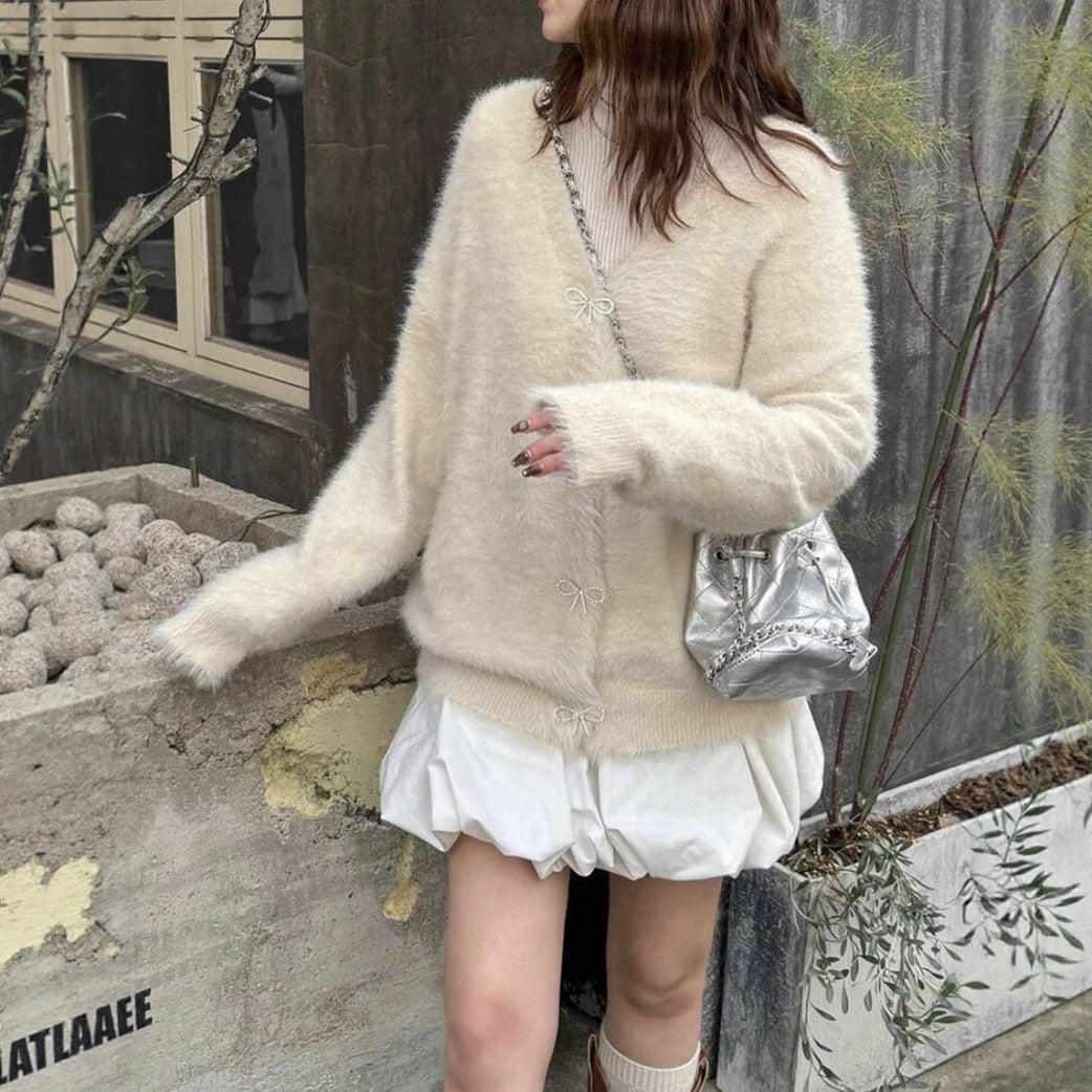 Damen Flauschiger Mohair‑Optik Cardigan mit dekorativen Schleifenverschlüssen EB