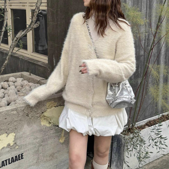 Damen Flauschiger Mohair‑Optik Cardigan mit dekorativen Schleifenverschlüssen EB
